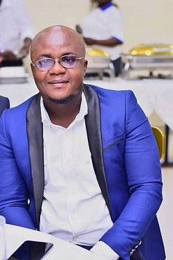 Dr. Byantuadi Fataki daddy ( médecin responsable et promoteur )